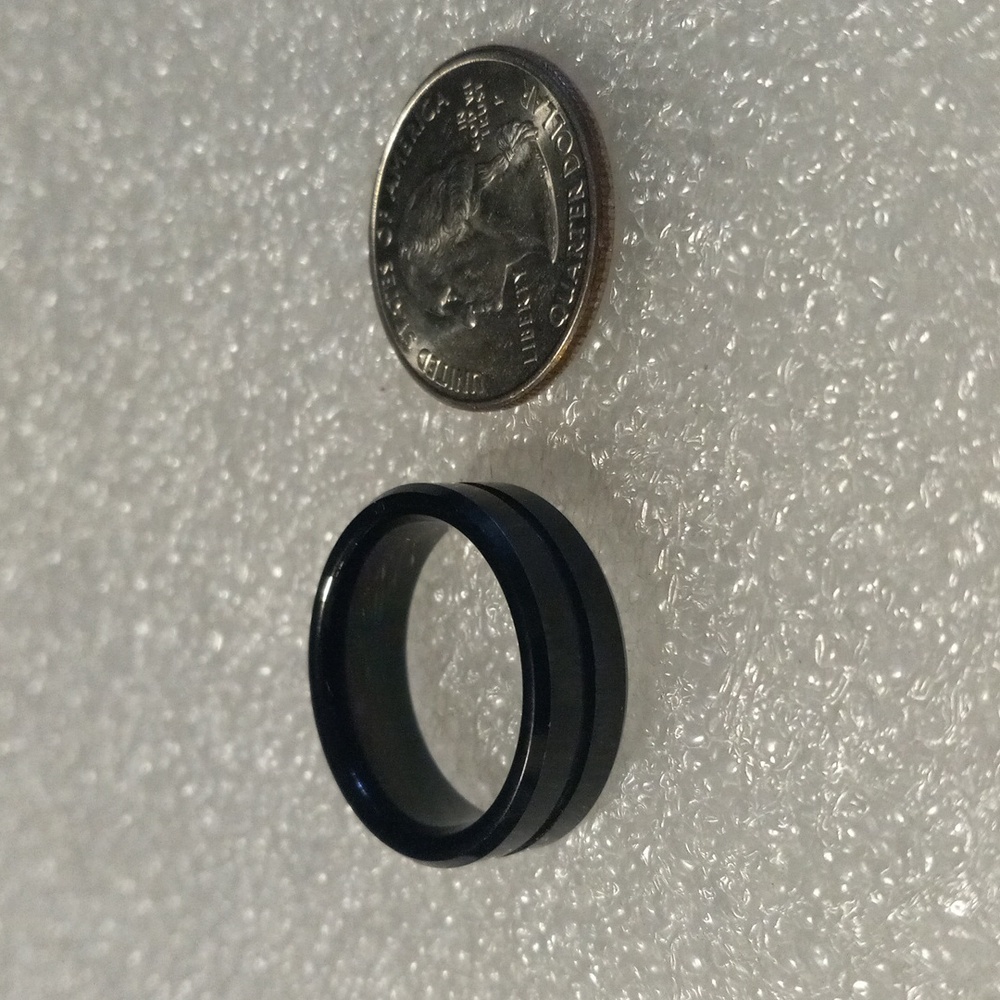 Mens Size 10 Tungsten Ring - image 2
